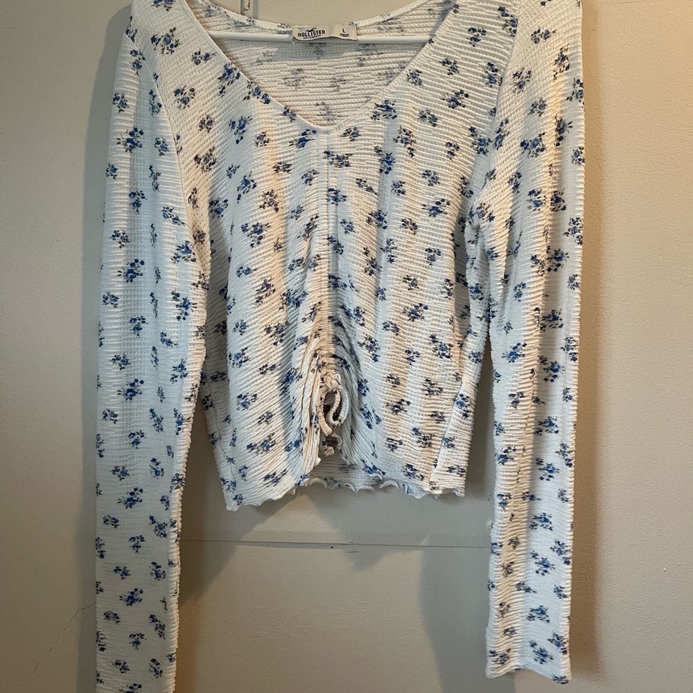 Hollister scrunch shirt